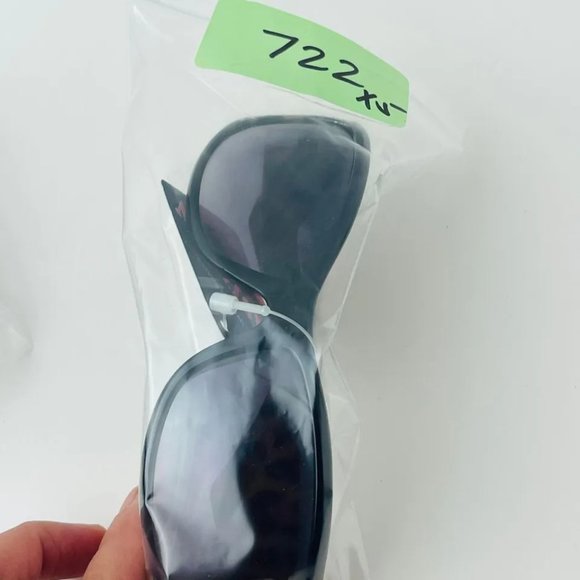 SG00722 Fashion Sunglasses for Women Rectangular, 100% UVA-UVB Protection, Black - Picture 7 of 7